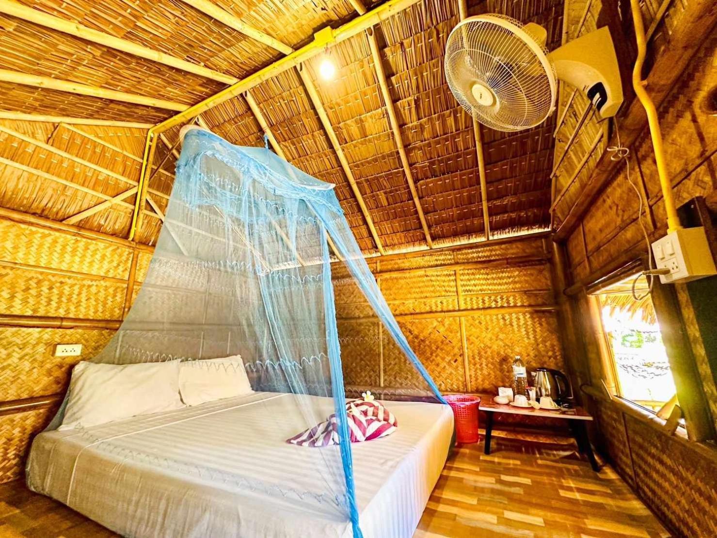 Отель Check In Lanta Ко-Ланта Экстерьер фото